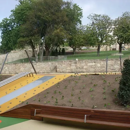 Acogedor Apartamento Cerca De Estaciones De Bus Y Tren Apartman *